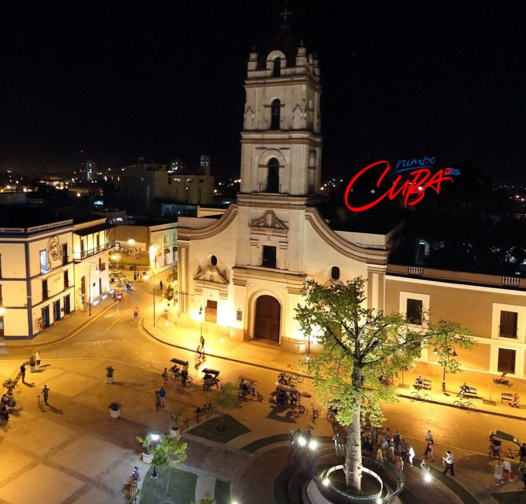 Plaza de los Trabajadores en Camagüey Rumbo Cuba